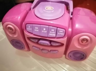 Kids battery-powered radio