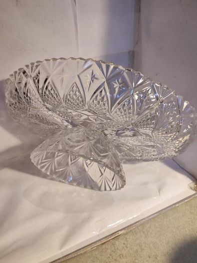 1960 VINTAG FLAT on FOOT in French crystal with 4 compartments.