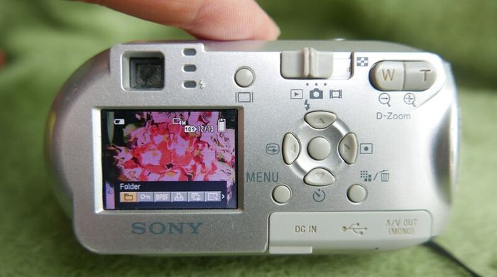 Sony Cyber-shot DSC-P43 4.1MP Digital Camera - Silver Tested