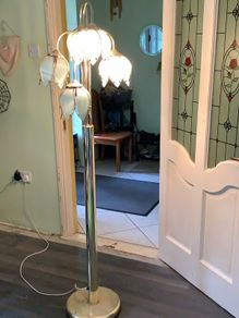 Floor lamp