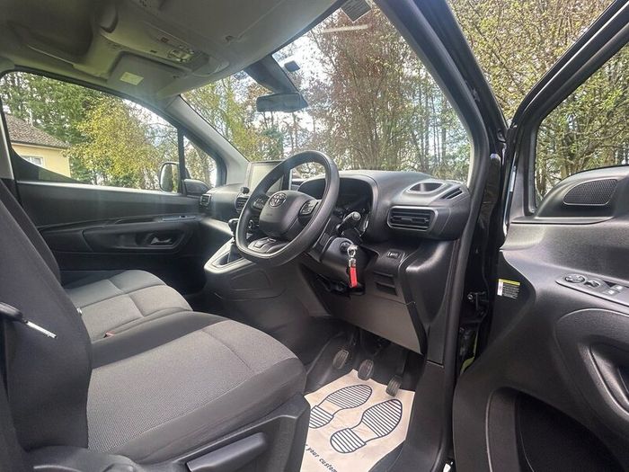2023 Toyota Proace City GX 1.5 SWB + VAT 1000 KG