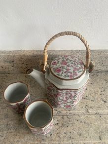 Charming Vintage Tea Set - Cottagecore
