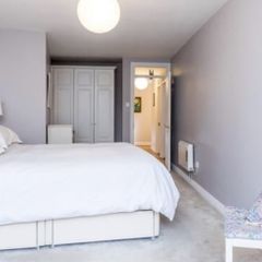 king size bed base and mattress
