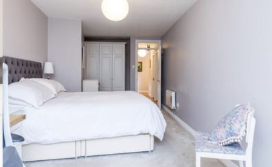 king size bed base and mattress