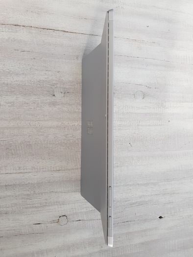 Microsoft Surface Pro 6 Intel i7-8650U 8GB RAM 256GB SSD Win 11 Pro Tablet