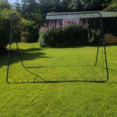 Rebounder and goal
