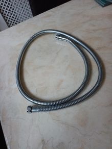 Universial  Chrome Shower Hose. Length : 5' Length.