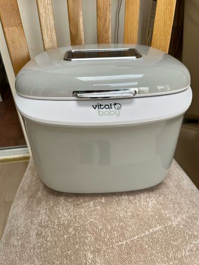 Vital Baby UV bottle steriliser