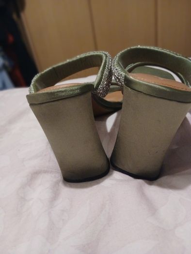 Ladies shoes