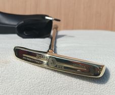 Golf Putter - Titleist (Scotty Cameron) Original Bullseye Putter (Right handed)