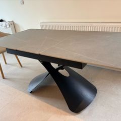 Dining / Coffee Table - Adjustable Height & Length