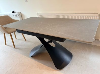 Dining / Coffee Table - Adjustable Height & Length