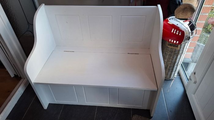 Hall bench seat with storage