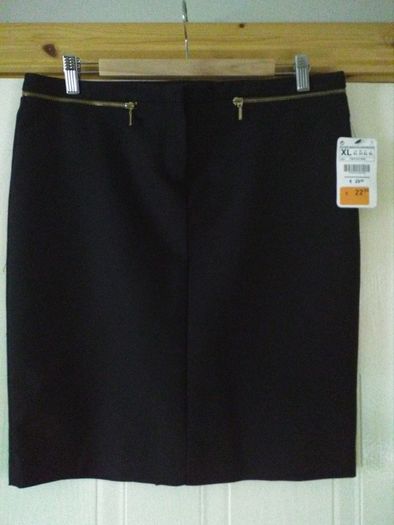 zara black pencil skirt