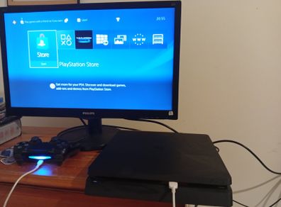 PS4 slim 500gb with controller