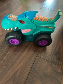 Hot Wheels Car Chomping Mega Wrex