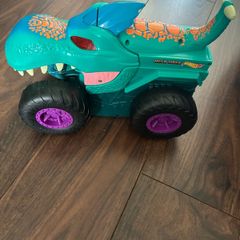 Hot Wheels Car Chomping Mega Wrex