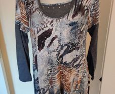 Bonita long sleeve tunic dress size UK16/18 EU44/46 Postage included