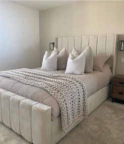 Wingback Double bed floor standing headboard, footboard and mattress