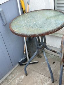 outdoor table with 2 chairs
