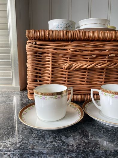 cups  & saucers - vintage china