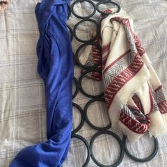 scarf hanger