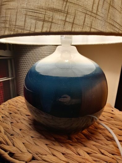 Table lamp