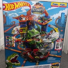 Hot wheels ultimate garage