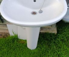 Bathroom sink