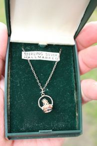Vintage Sterling Silver Hallmarked 925 Necklace with a Pendant
