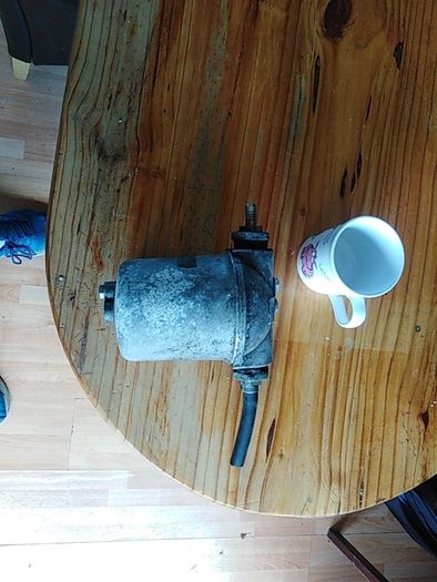 Diesel or heating  oil filter reusable  very handy to drain