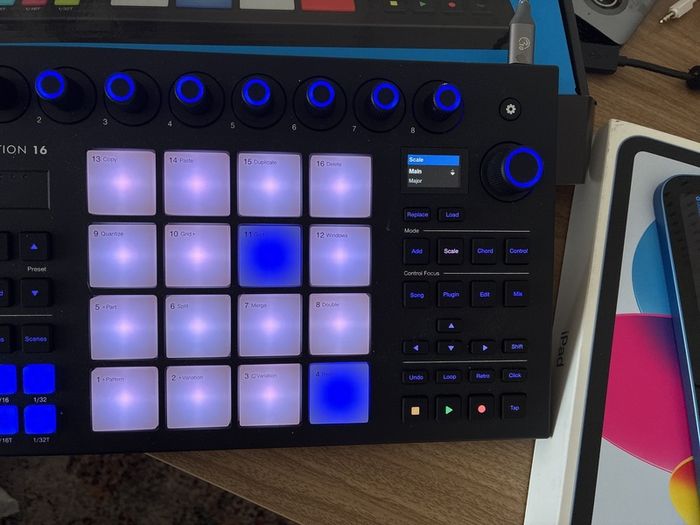 Fender Motion 16 Midi Controller