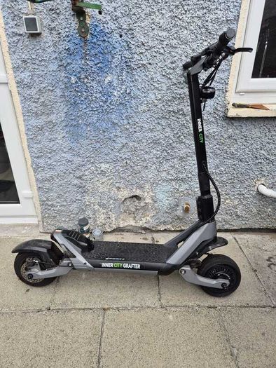 Inner city grafter electric scooter