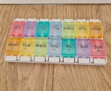 Colour pill organiser morning and evening