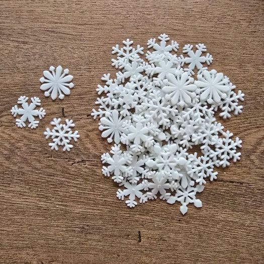 Plastic snowflakes