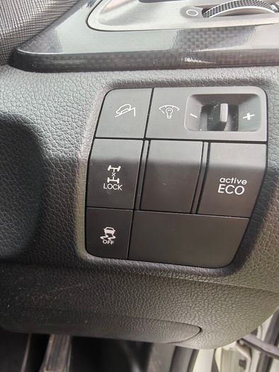 2015 Hyundai Santa Fe 2.2 CRDi Premium Auto 4WD (7 Seater) High Spec