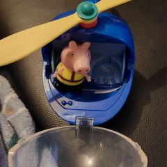 Peppa Pig rare helicopter with a figure (1046)