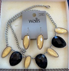 Costume jewellery set