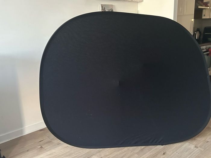 Double Sided Black and White Pop Up Background