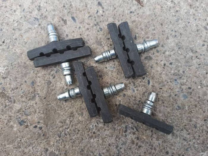 Threaded post brake pads