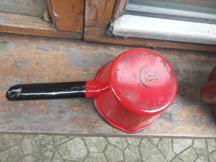 Original enamel kettle & small enamel saucepan