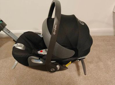 CYBEX BALLIOS cloud z infant car seat.