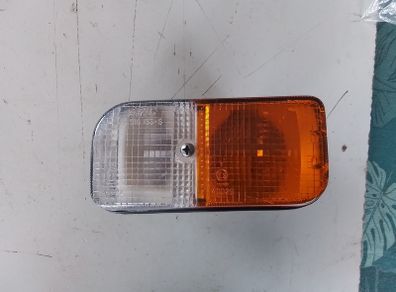 Renault 4 Front Ind / Park lamp.