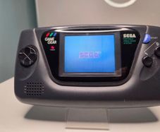 Sega GameGear with Flash cart