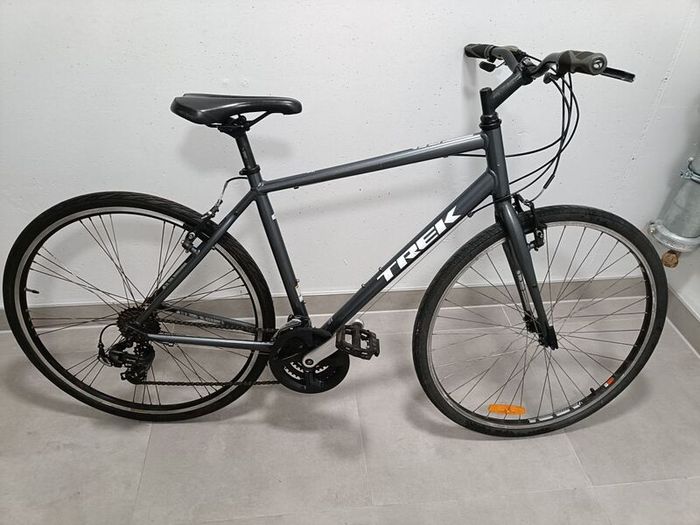 Trek hybrid bicycle size M 20 inch