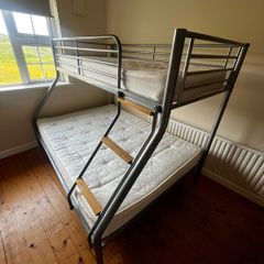 Triple bunk