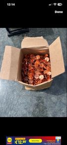 Roofing crampions