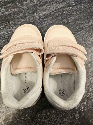 children's runners size 5.5uk