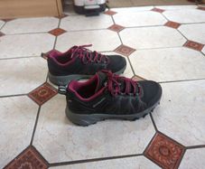 Columbia womens  Trainers/ runners Size 6.5