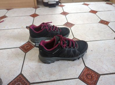 Columbia womens  Trainers/ runners Size 6.5